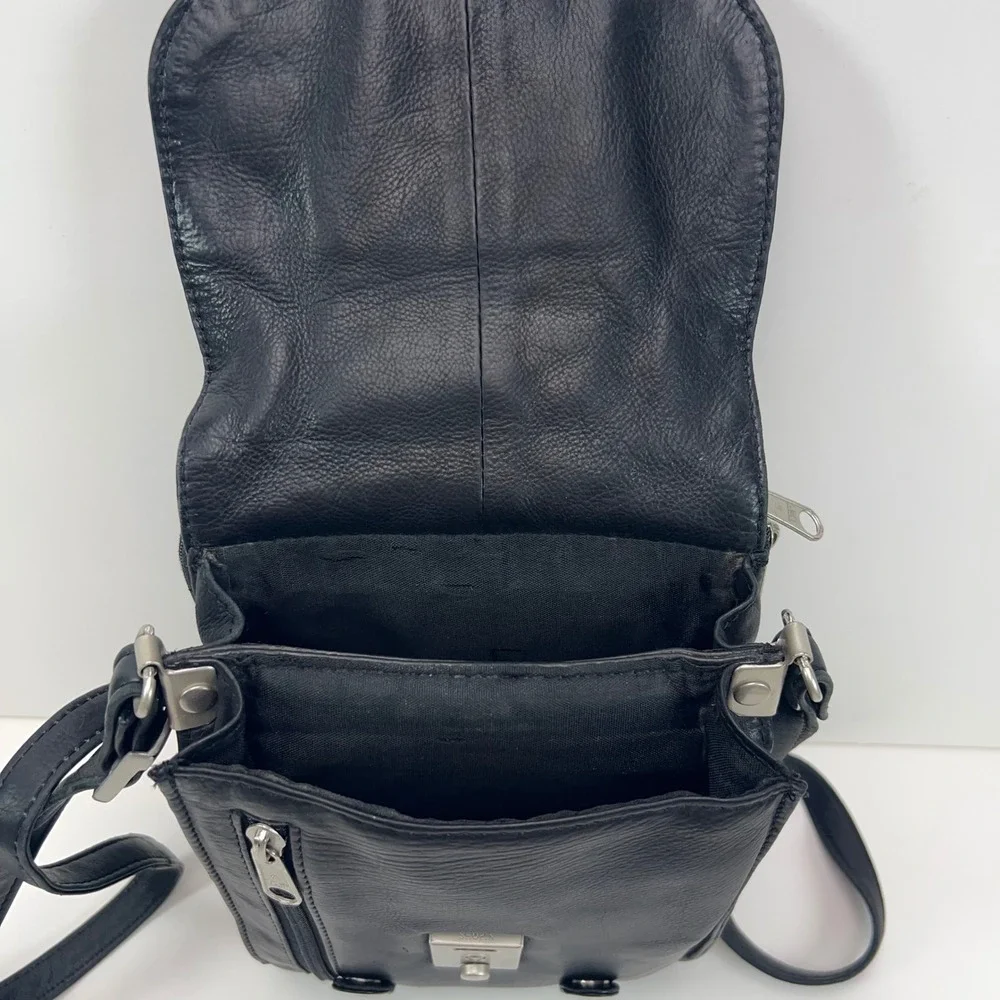 BLACK LEATHER Crossbody Wallet Style Organizer Multi Zip Pockets Travel Work Bag